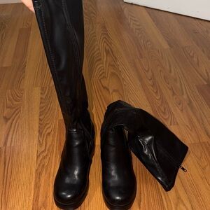 Soda Black Knee-High Women's Zip-Up Boots